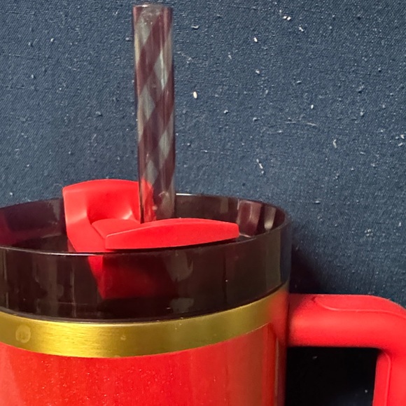 Stanley Bold Red Insulated Mug - Picture 3 of 5